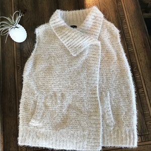 Style & Co. sleeveless fuzzy oatmeal cardigan